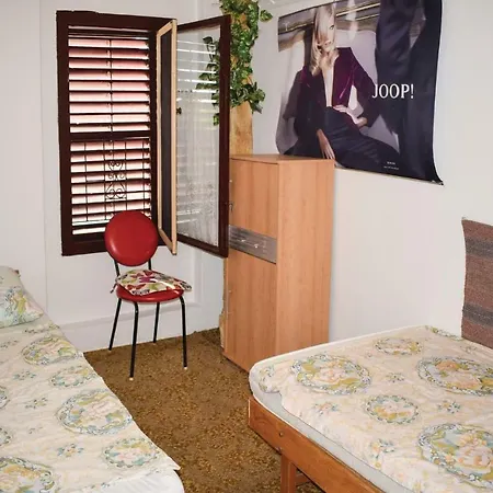 Apartamento Six Bedroom Holiday In *