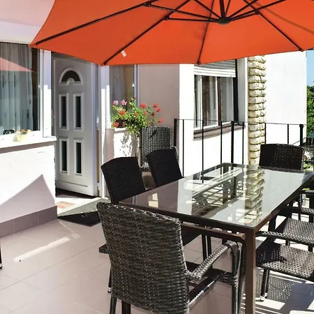 Apartamento Six Bedroom Holiday In *